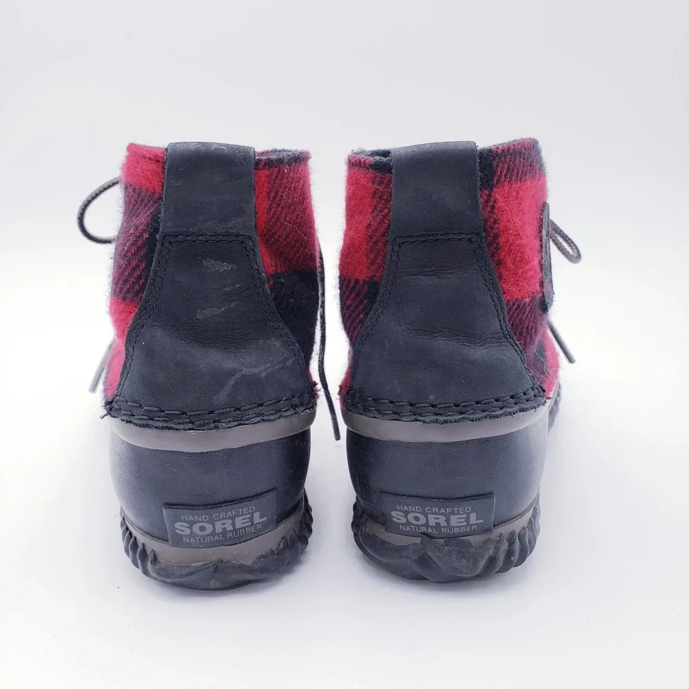 Sorel Out N About Rain Boots Red Black Buffalo Plaid Waterproof Duck Boots 8.5‎